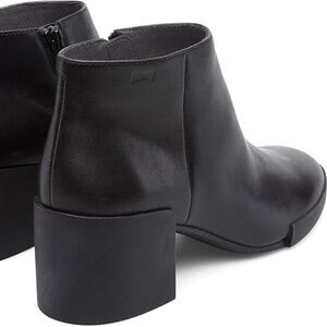 Camper Lotta Chunky Ankle Boots – Black (Size 38) | Retro & Modern Vibes!